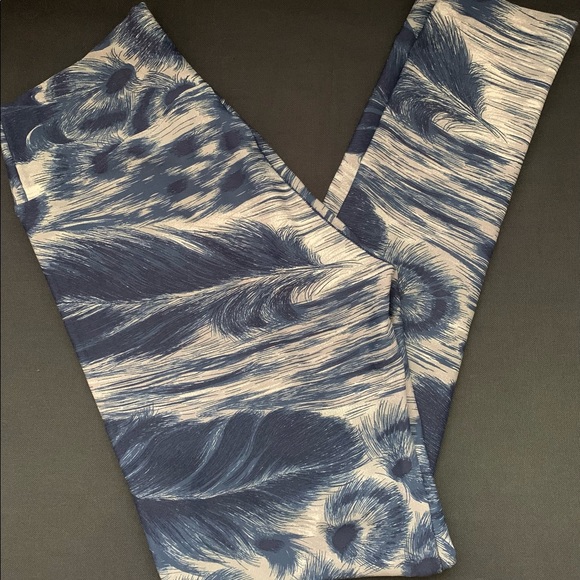 Liquido Patterned Legging Silver Feathers - Picture 4 of 4